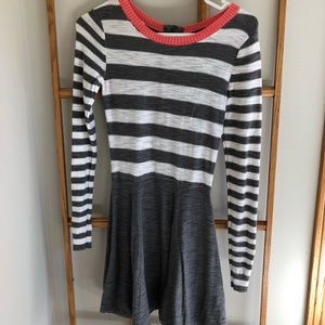 🦃 Express long sleeve skater dress